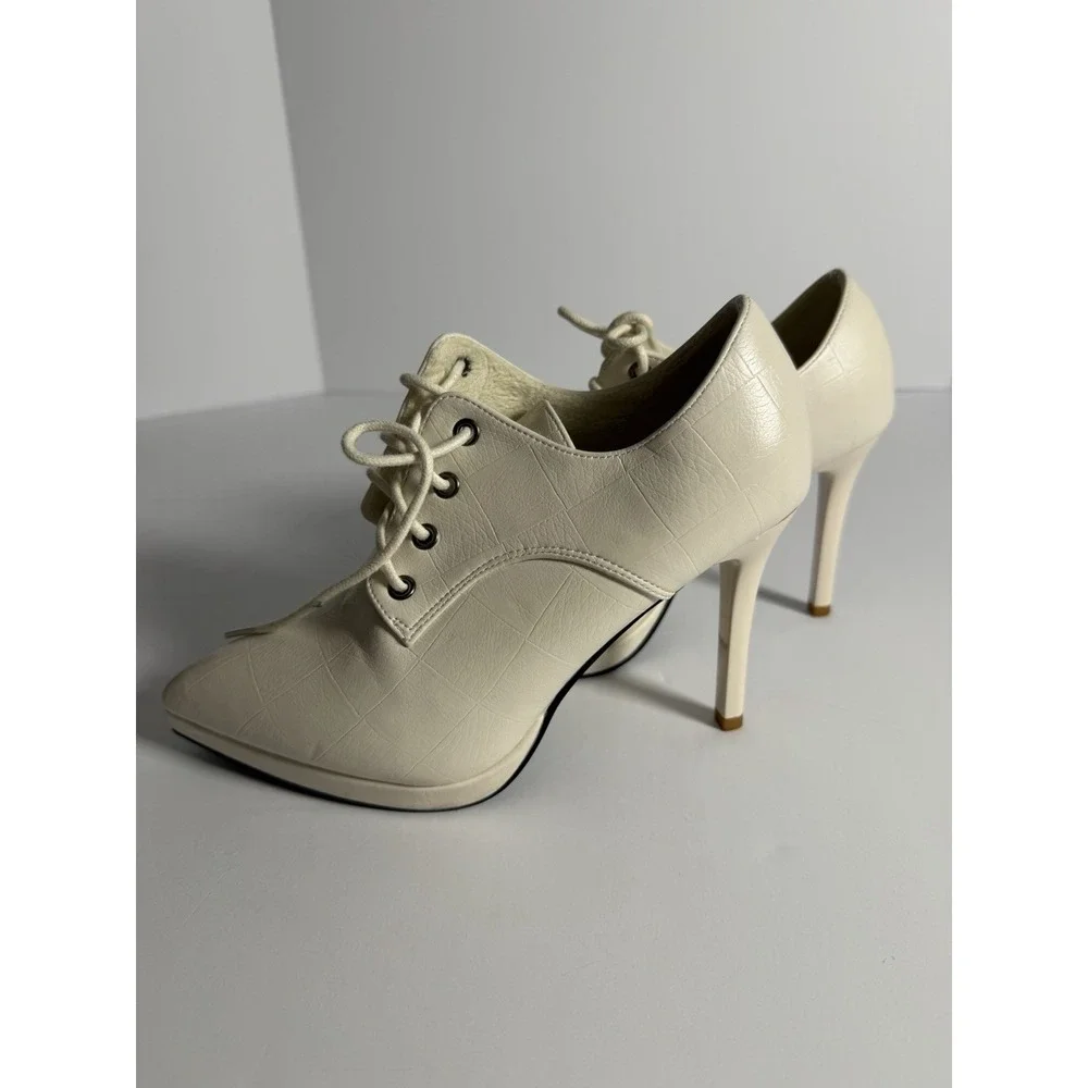 Cream Faux Leather Lace-Up Pointed Toe High Heels Size 6 W-36- Used- Good Cond - Picture 2 of 6